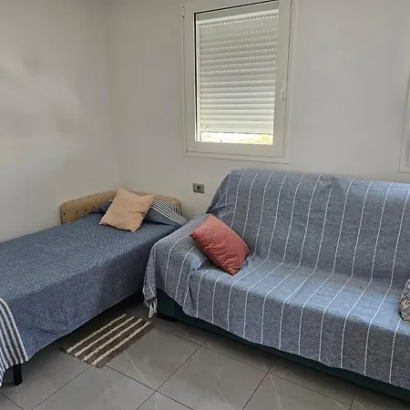 Quarto em Acomodações Particulares Habitación Roque Del Conde